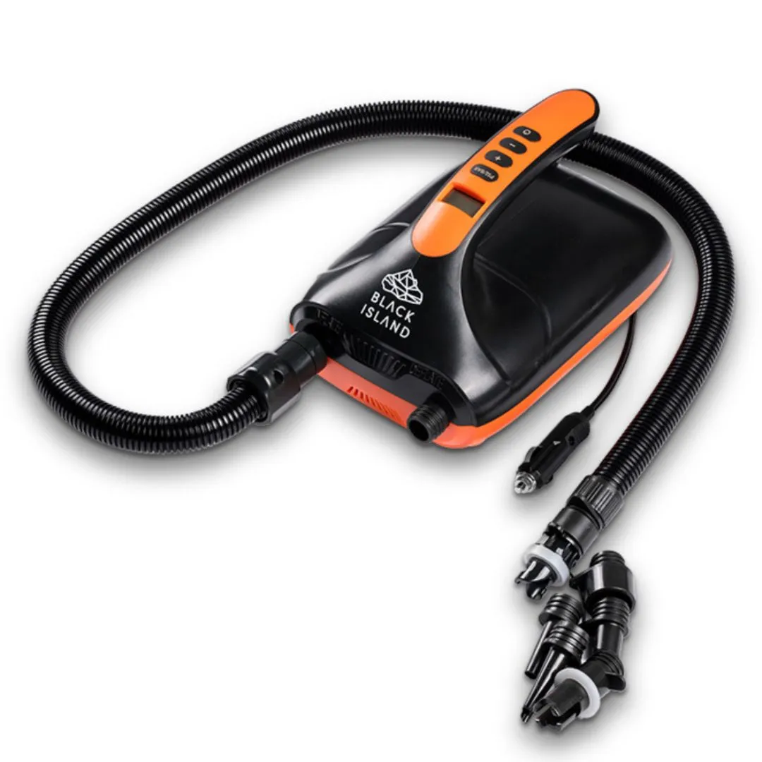 Električna SUP pumpa Black Island 12V na bijeloj pozadini